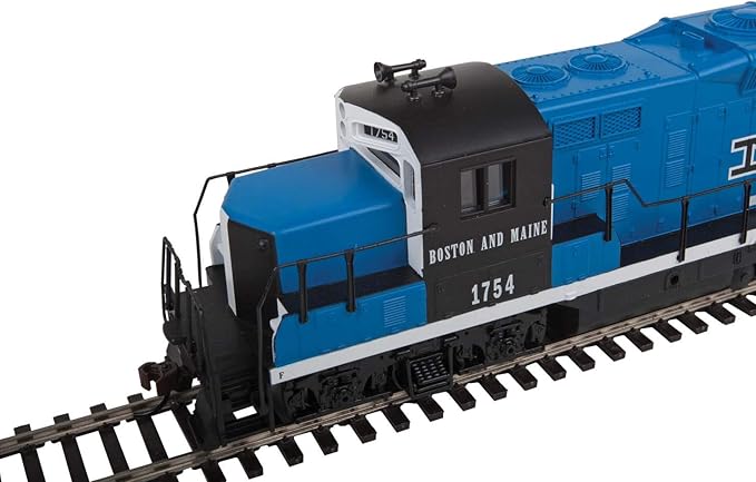 Walthers Trainline HO Scale Model EMD GP9M Standard DC Boston & Maine #1754 Train, Blue/Black/White, EMD GP9M Boston & Maine