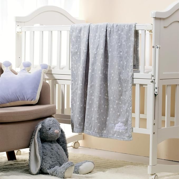 CREVENT Baby Welcome Gift Set Storage Basket with Two Blankets+ A Security Blanket + A Taggie + A Gift Bag with Ribbon (Grey)