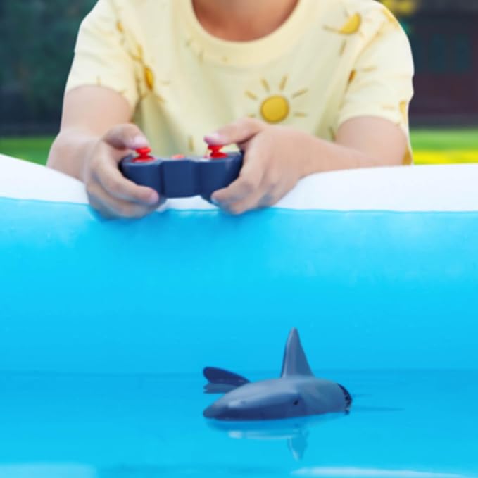 Terra by Battat – Remote Control Shark – Bath & Pool Shark Toy – Water Toys – Electronic Great White – 6 Years + – Great White