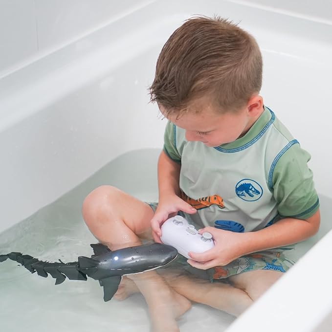 2.4Ghz Remote Control Shark Pool Toys for Boys Kids,Highly Realistic Shark Pool Toys for Kids,RC Boat Outdoor Water Toy with Light and Spray Water for Boys Girls Ages 6+ (with 2 Batteries)
