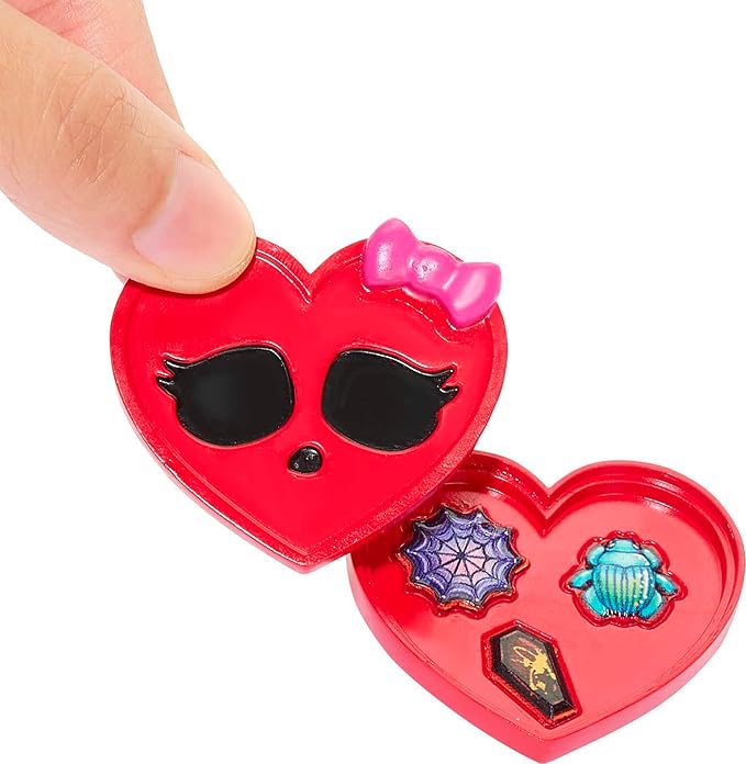 Monster High Howliday Love Edition Dolls, Cleo De Nile & Deuce Gorgon Collector 2-Pack with Valentine's Accessories & Displayable Packaging