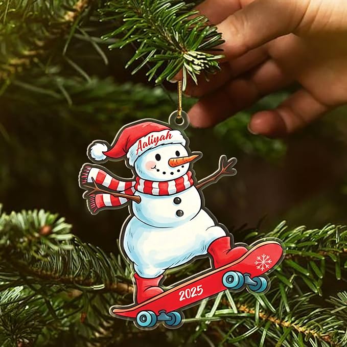 Personalized Skateboarding Snowman Shaped Ornament Gift for Men Women Skateboarder Team Coach, Custom Year Name Skateboard Player Hanging Ornament for Appreciation, Skateboarding Lover Ornaments 2025