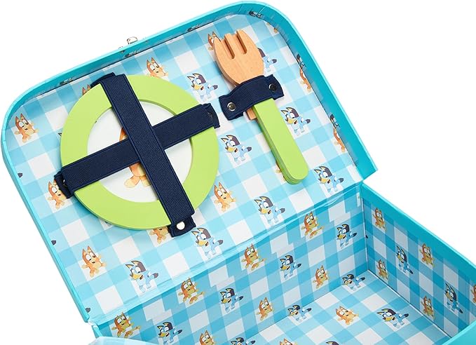 Bluey – Picnic Basket Set – 30 Piece Wooden Roleplay Toy with Carry Case, Cutlery & Pretend Food Accessories for Kids – FSC-Certified Material – Fun Imaginative Kit for 3 Years and Up