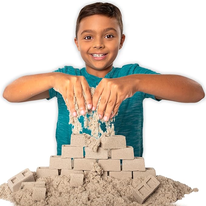 Kinetic Sand, Dig & Demolish Playset with 1lb Play Sand & Toy Truck, Sensory Toys for Kids Ages 3 and up