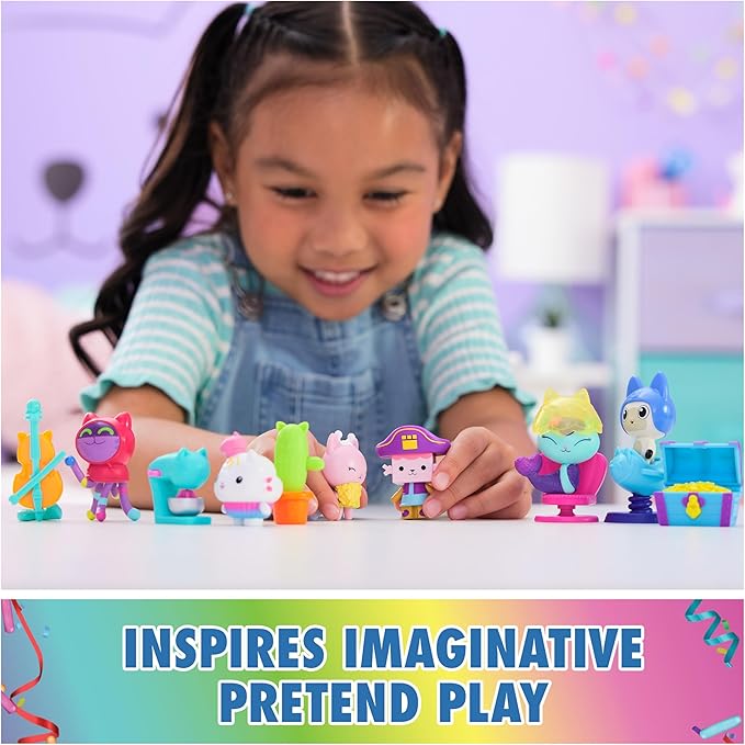 Gabby's Dollhouse, 12-Piece Story Figures Gift Pack, with 6 Toy Figures & 6 Dollhouse Accessories Set, Kids Toys for Girls & Boys Ages 3+