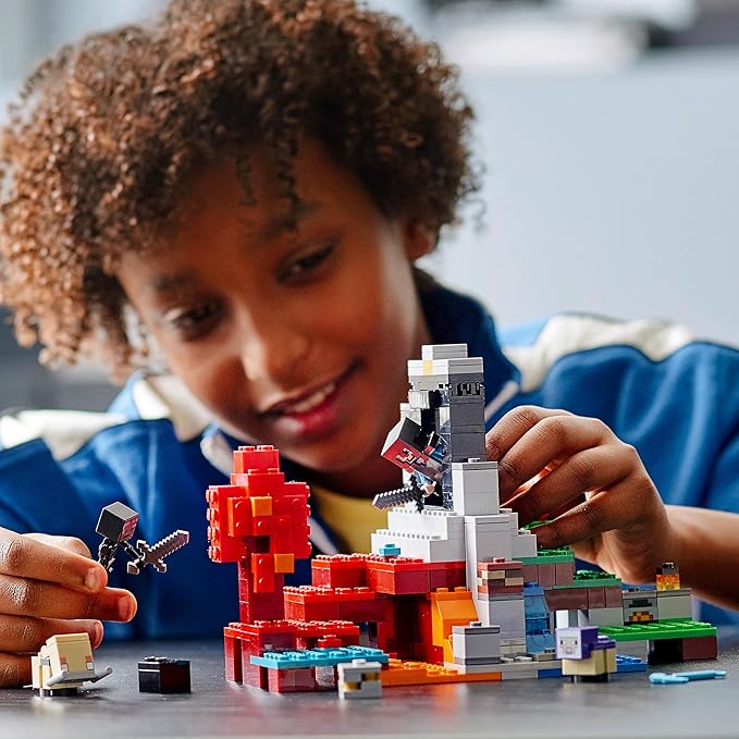 Lego Minecraft Devastated Portal 21172