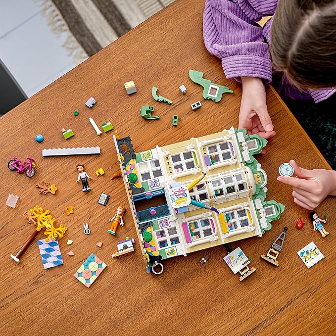 LEGO Friends Emma's Art School House Set 41711, Creative Arts & Crafts Toy with 3 Mini-Dolls, Accessories and DOTS Decor, Birthday Gift Idea for Kids 8-12 Years Old