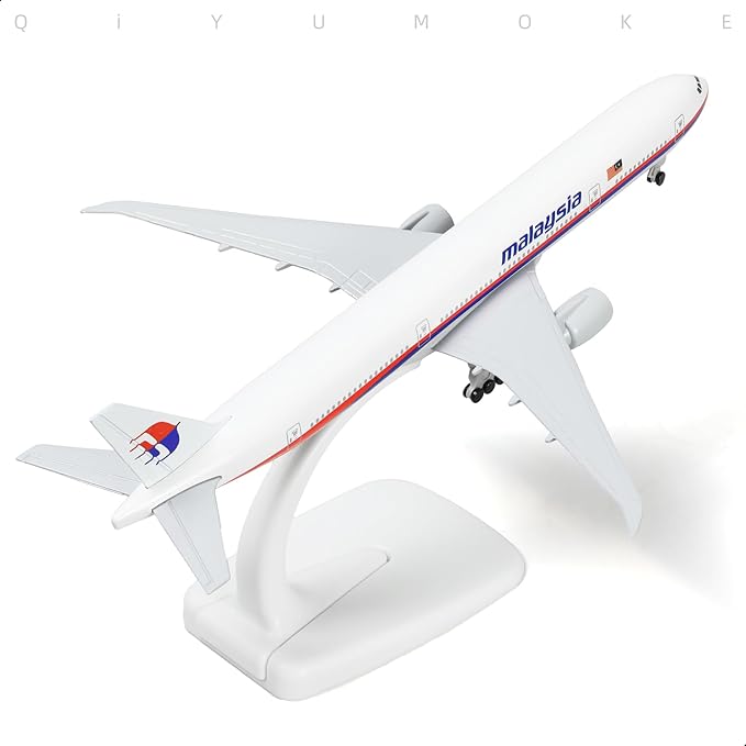 1/300 Boeing 777 Malaysia Diecast Metal Airplane Model with Stand -777 Airplane Model for Adult with Stand (8.3 inches Long) Aviation Enthusiasts Gifts, Desktop Display Decorations