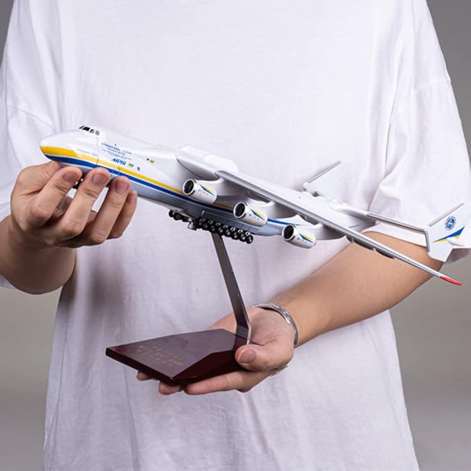 Large Model Airplane, 1/200 Ukraine Antonov 225 Model Airplane, Resin Aircraft Model Strategic Transport Airplane Model for Aircraft Enthusiasts Collection and Home Office Desk Decor (An-225)