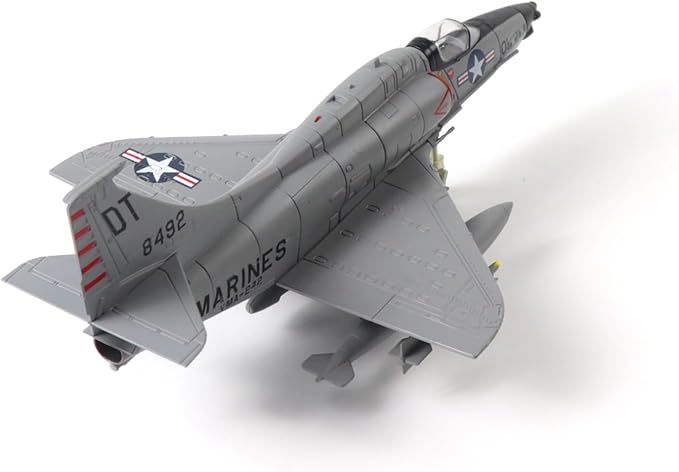 1/72 A-4 Skyhawk Attack Pre-Build Diecast Metal Aircraft Model Kits U.S. Marine Corps Replica Military for Display Collection or Gift（VMA-242 1st Maw）