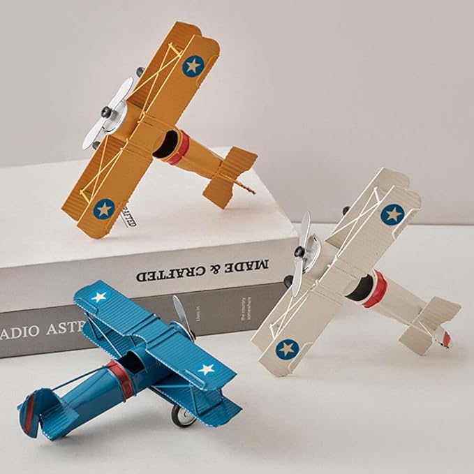 Garneck Retro Airplane Toy - 3pcs Mini Airplane Model Ornament Painted Crafts Iron Desktop Aircraft