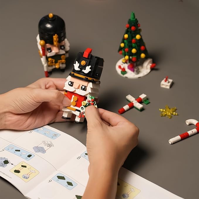 Christmas Nutcracker Building Sets Compatible with Lego for Adults,with Christmas Tree, Wreath, Cane,Christmas Decoration for Home,Xmas Ornament Building Toy Gifts 468 pcs