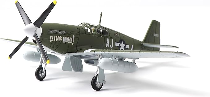 P51-B Mustang (Ding Hao) 1/72 Metal Airplane Model Kit with Stand WWII Diecast Alloy Fighter Model Vintage Combat Plane Prebuild Military Aircraft Collection for Display or Gift