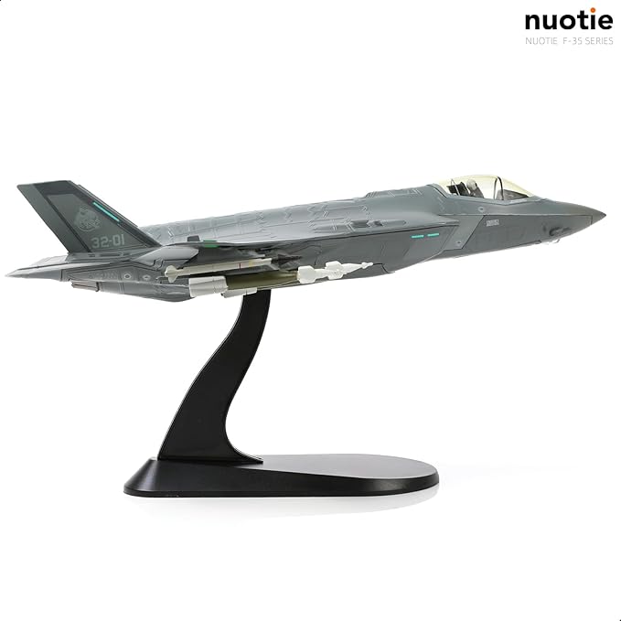 1/72 F-35A Stealth Fighter Aircraft Model Military Joint Attack Aircraft Diecast Metal Airplane Model Kit with Stand for Adult Military Enthusiast Collection Display or Gift
