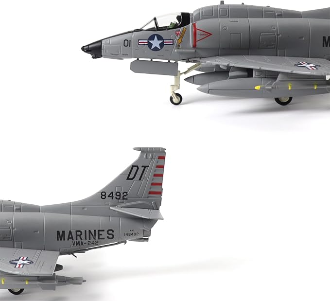 1/72 A-4 Skyhawk Attack Pre-Build Diecast Metal Aircraft Model Kits U.S. Marine Corps Replica Military for Display Collection or Gift（VMA-242 1st Maw）