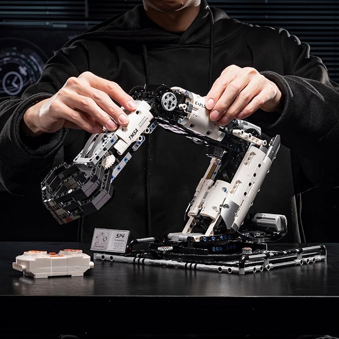 Mechanical Technical Arm Building Blocks Set,Toy Set with Remote Control and 8-Way Control,STEM Educational Toys,Set for Boys and Girls 8-14,Technic Robotic Arm Set for Adult(784Pcs)