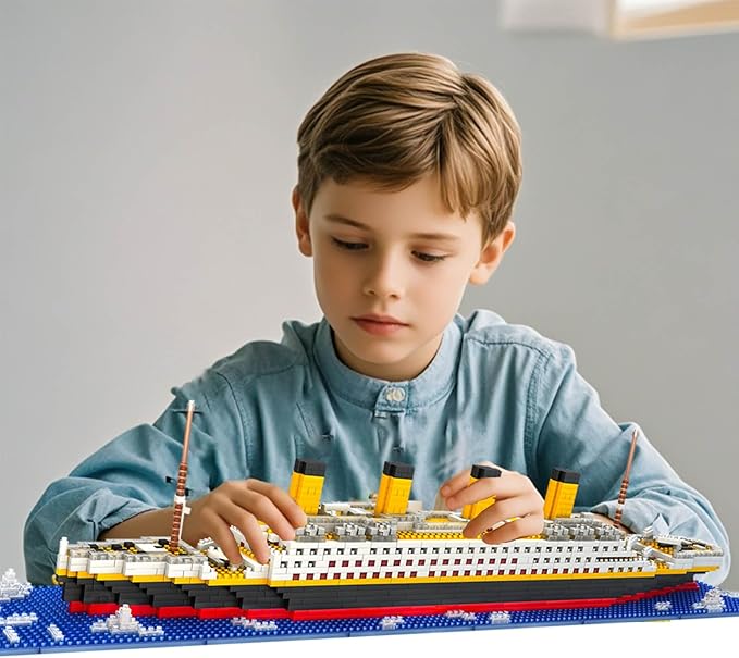 Titanic Model Micro Mini Blocks Set, 1860pcs 3D Titanic Ship Model, DIY Brick Ideal Gift for Adults and Kids