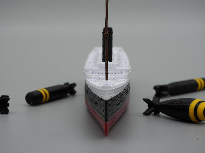 12" Prebuilt Display Model Ship (RMS Lusitania Wartime 1ft Model with Torpedos (4ct))