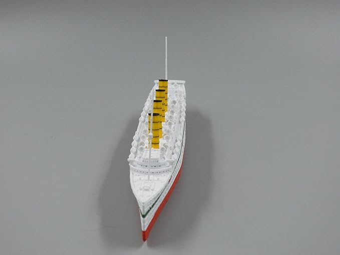 12" Prebuilt Display Model Ship (HMHS Mauretania 1ft length Model)
