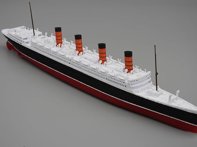 12" Prebuilt Display Model Ship (RMS Aquitania 1ft Model)
