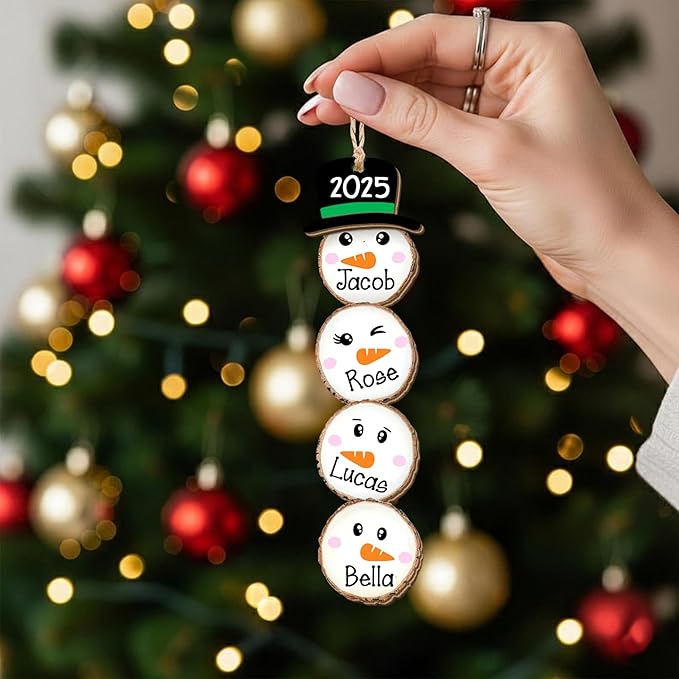 Personalized Snowman Family Ornament, Custom Names on Stacked Snowmen with Top Hats and Carrot Nose Faces, Hanging Tree Decoration, Gifts for Families, Gifts for Christmas