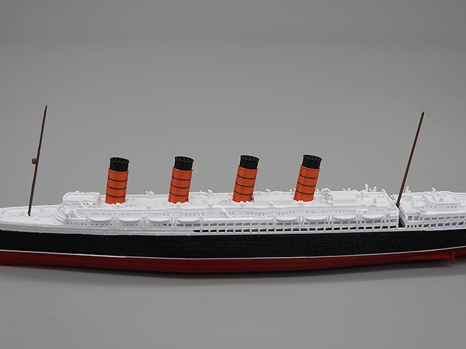 12" Prebuilt Display Model Ship (RMS Lusitania 1ft Model)