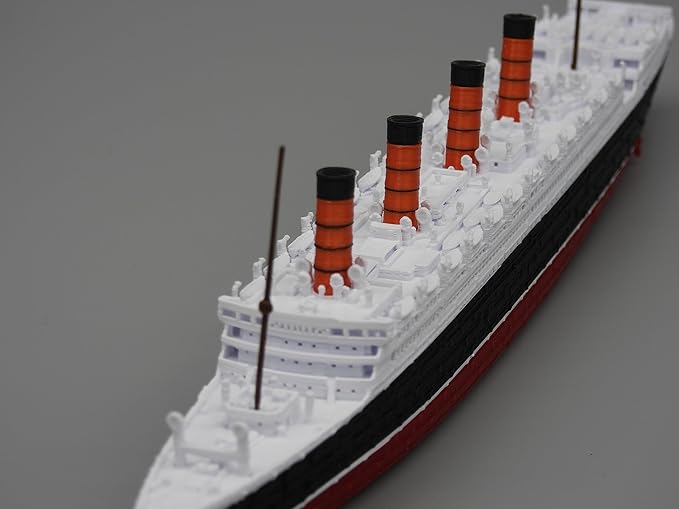 12" Prebuilt Display Model Ship (RMS Aquitania 1ft Model)
