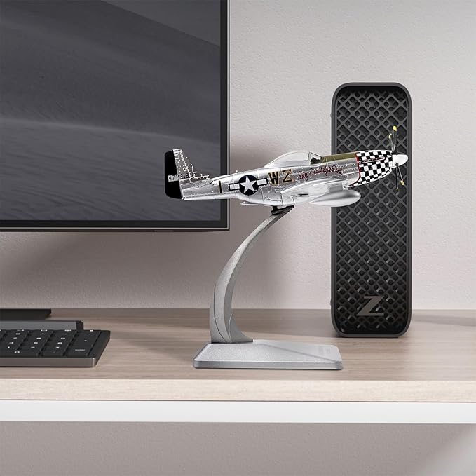 P51-D Mustang 1/72 Metal Airplane Model Kit with Stand WWII Diecast Fighter Model Vintage Prebuild Military Aircraft Collection for Display or Gift (Big Beautiful Doll)