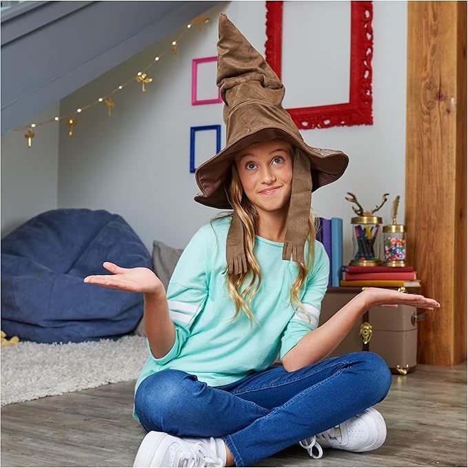 Wizarding World Harry Potter, Talking Sorting Hat with 15 Phrases for Pretend Play, Kids Toys, Accessory for Halloween Costumes for Girls & Boys