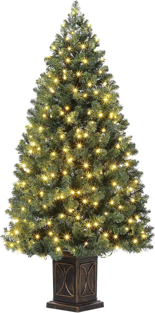 GarveeHome 4.5 ft Green Christmas Tree, Pre-Lit Artificial Potted Xmas Tree with 300 Led Lights, 8 Lighting Modes, Black Base Design, Dense Branch Realistic Home Party Decoration w/Easy Assembly，1 PC