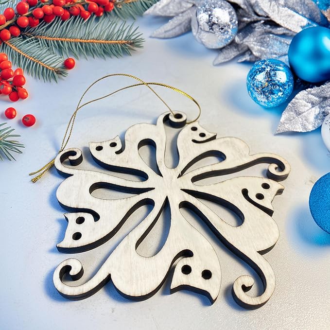 2024 Cats Snowflake Wooden Ornament - Whimsical Christmas Tree Decoration - Perfect Christmas Ideas for Cat Lovers