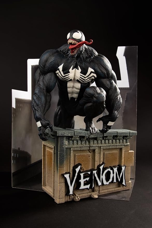 McFarlane Toys - Marvel Venom 1:6th Scale Collectible with Scene & Comic (Venom #5)