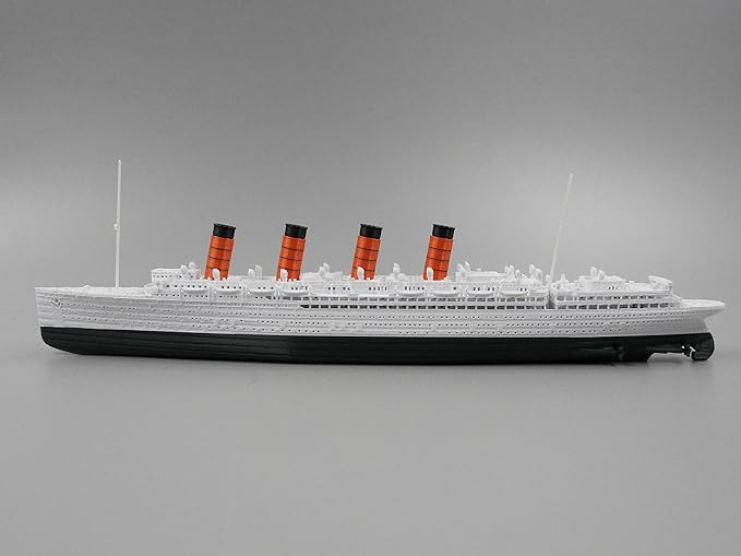 12" Prebuilt Display Model Ship (RMS Mauretania- Last 4 Years 1ft length Model)