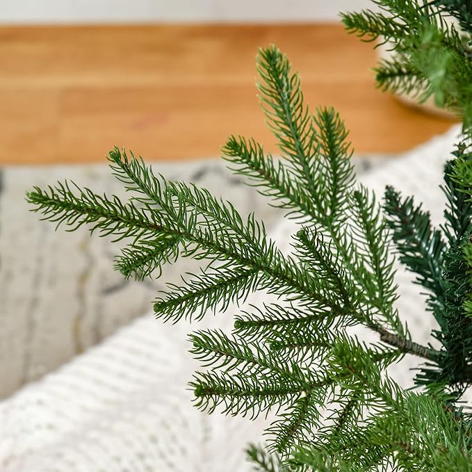 HOMCOM 6 Foot Artificial Christmas Tree, Nordic Pine Hinged Xmas Tree with 795 Realistic Branches, Wide Steel Base, Auto Open, Green