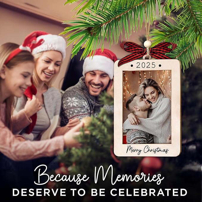 2025 Christmas Ornament Picture Frame - Couple Photo Frame Ornaments - Picture Frame Ornament For Tree - Merry Christmas Ornaments With Picture Insert - Christmas Gift For Newlywed, Engagement
