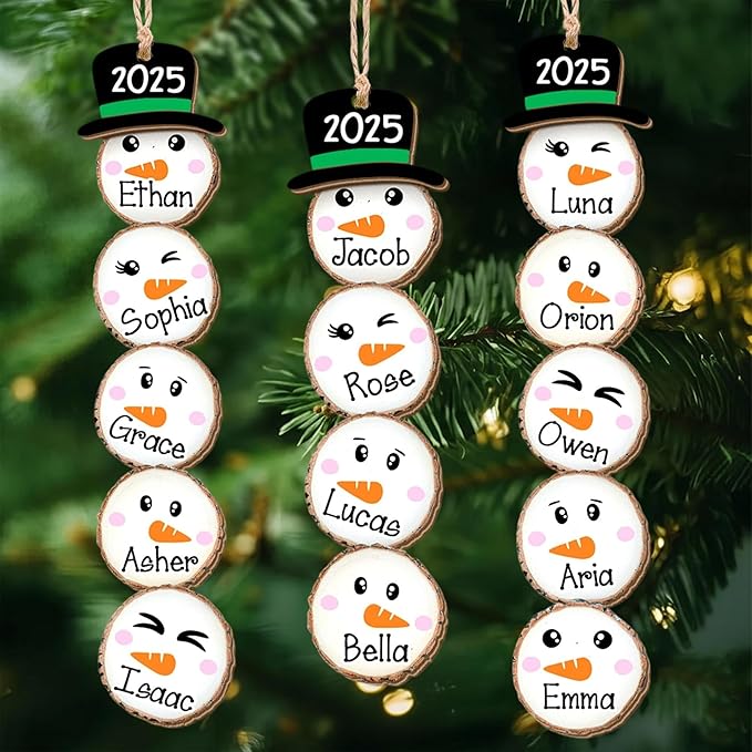 Personalized Snowman Family Ornament, Custom Names on Stacked Snowmen with Top Hats and Carrot Nose Faces, Hanging Tree Decoration, Gifts for Families, Gifts for Christmas