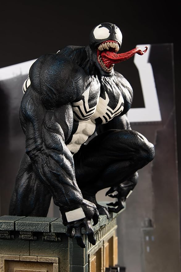 McFarlane Toys - Marvel Venom 1:6th Scale Collectible with Scene & Comic (Venom #5)