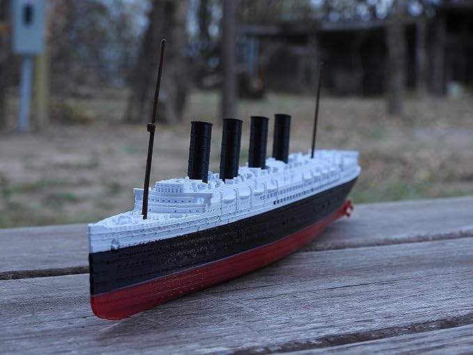 12" Prebuilt Display Model Ship (RMS Lusitania Wartime 1ft Model with Torpedos (4ct))