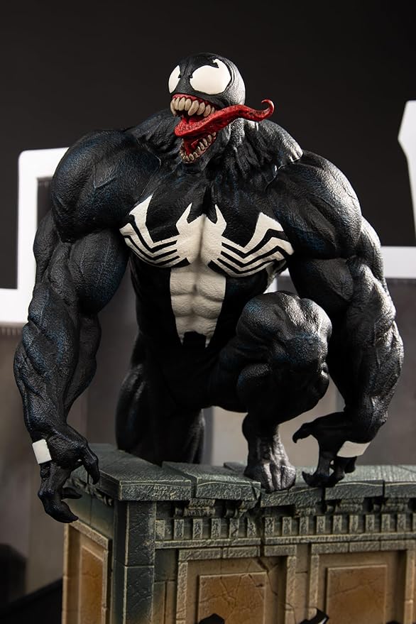 McFarlane Toys - Marvel Venom 1:6th Scale Collectible with Scene & Comic (Venom #5)