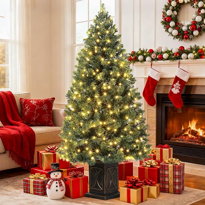 GarveeHome 4.5 ft Green Christmas Tree, Pre-Lit Artificial Potted Xmas Tree with 300 Led Lights, 8 Lighting Modes, Black Base Design, Dense Branch Realistic Home Party Decoration w/Easy Assembly，1 PC