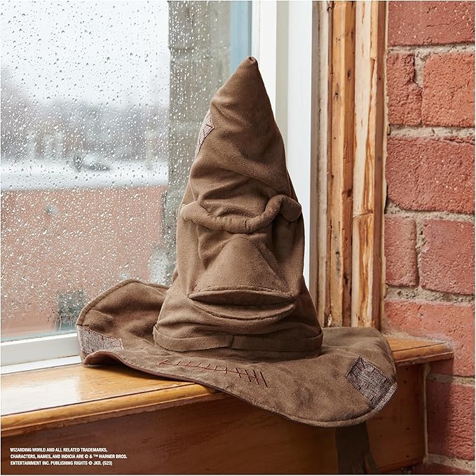 Wizarding World Harry Potter, Talking Sorting Hat with 15 Phrases for Pretend Play, Kids Toys, Accessory for Halloween Costumes for Girls & Boys