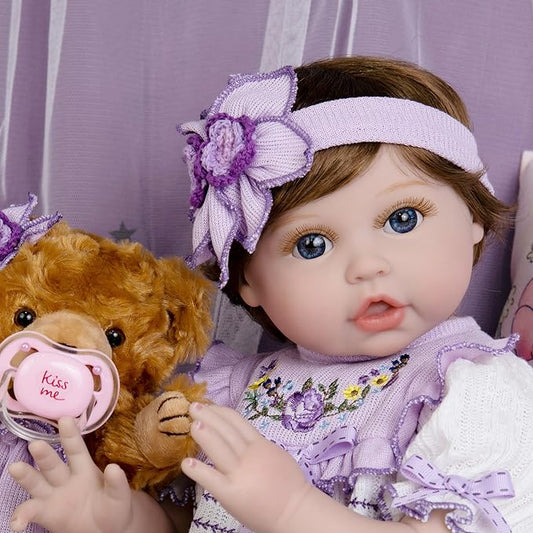 Realistic Reborn Baby Dolls, 22-Inch Newborn Baby Doll Soft Cloth Body Lifelike Baby Dolls Complete with Clothes and Toy Accessories Christmas Birthday Gift Set for Kids 3+